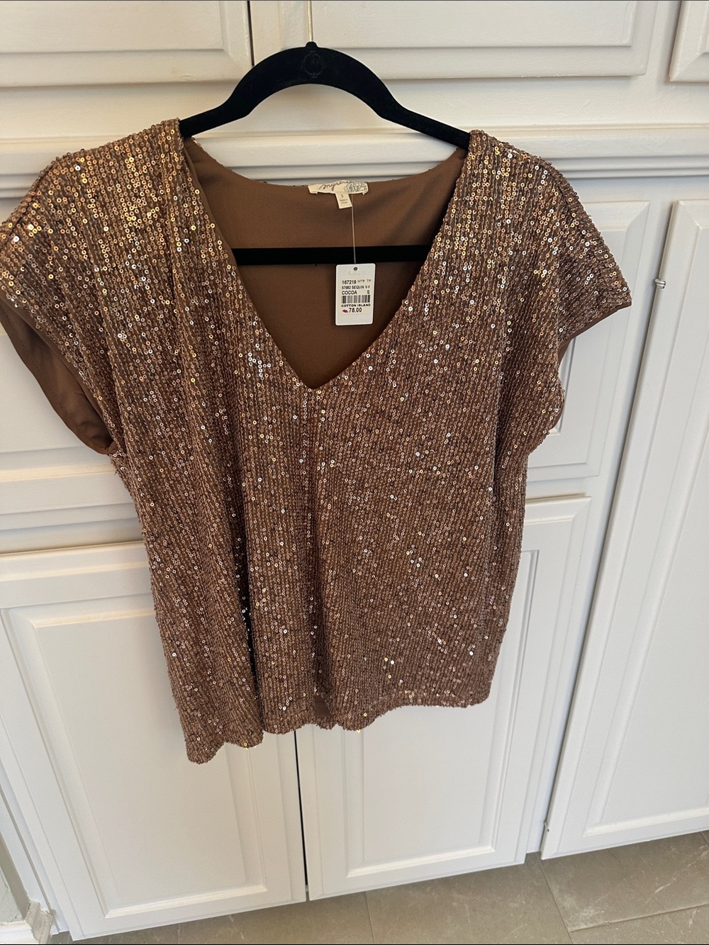 Mystree Sequin V-Neck Short Sleeve Top - Brown